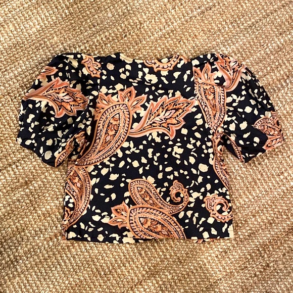 Who What Wear black/peach/cream colored blouse - Picture 2 of 5